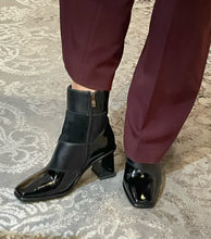 Load image into Gallery viewer, Aqua Flex Boot "Rachel" black
