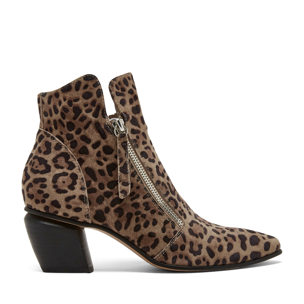 Django and Juliette Boot 