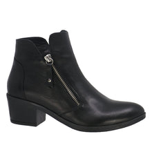 Load image into Gallery viewer, Everly Boot "Olivia" black
