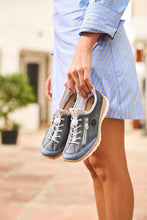 Load image into Gallery viewer, Rieker Sneaker &quot;Emmie&quot; Denim
