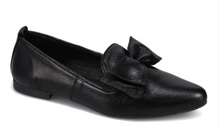 Load image into Gallery viewer, Bueno Shoe &quot;Ilyana&quot;  Black Shimmer
