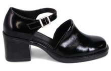 Load image into Gallery viewer, Bueno Shoe &quot;Rita&quot; Black Patent
