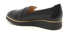 Load image into Gallery viewer, Django and Juliette Shoe &quot;Omelie&quot;
