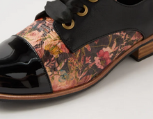 Load image into Gallery viewer, I Love Billy "Hannie" Shoe Floral/Patent
