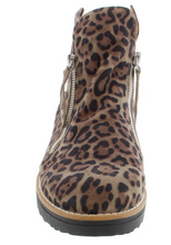 Load image into Gallery viewer, Django and Juliette Boot "Oh My" Leopard
