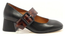 Load image into Gallery viewer, Tamara London shoe "Pagoda" patent
