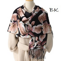 Load image into Gallery viewer, Winter Scarf "Magnolia" 2 colours
