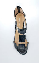 Load image into Gallery viewer, Tamara Shoe &quot;Abbie&quot;  black patent
