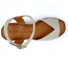 Load image into Gallery viewer, Ateliers Sandal "Deliza" Cream
