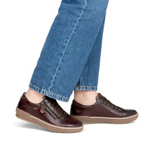 Load image into Gallery viewer, Remonte Sneaker "Octavia" wine red
