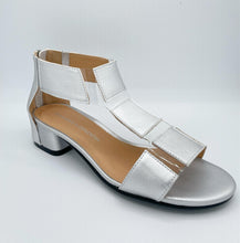Load image into Gallery viewer, Tamara London Shoe &quot;Abbie&quot;  soft silver
