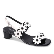 Load image into Gallery viewer, Django and Juliette Sandal "Hatsyl"

