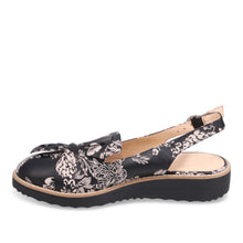 Load image into Gallery viewer, Django and Juliette Shoe "Olissas" black floral
