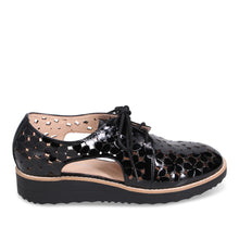 Load image into Gallery viewer, Django &amp; Juliette Shoe &quot;Otay&quot; black patent
