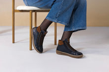 Load image into Gallery viewer, Remonte Boot "Matilda 3" navy
