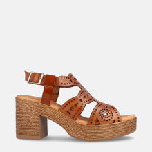 Load image into Gallery viewer, Tyche Sandal &quot;Bega&quot; tan
