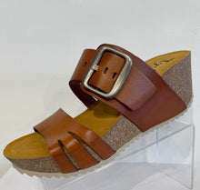 Load image into Gallery viewer, Tyche Sandal &quot;Berna&quot; Cognac
