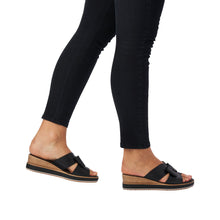 Load image into Gallery viewer, Remonte Sandal &quot;Bowery&quot; black
