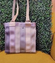 Load image into Gallery viewer, U.S.E.D Recycled Seatbelt Tote &quot;Tricia&quot;

